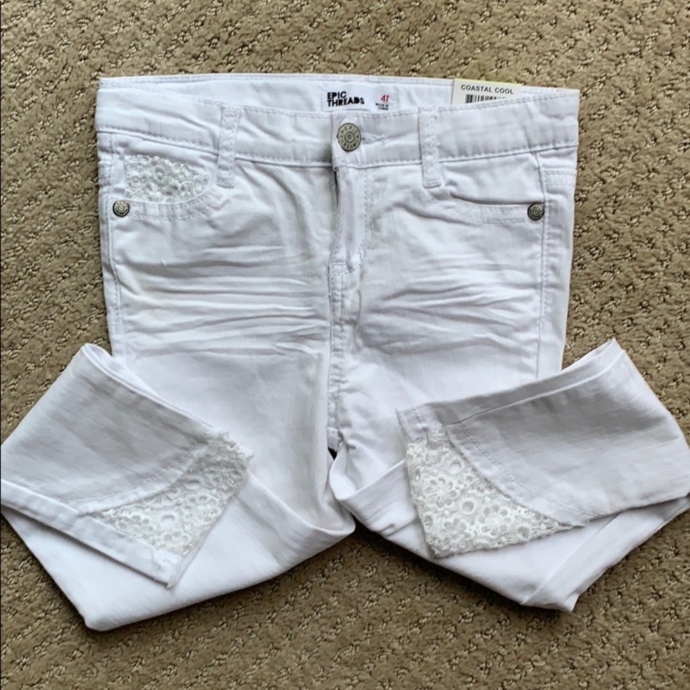NWT white jeans for toddler - 4t